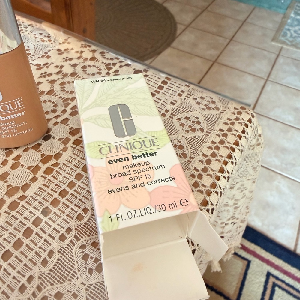 Clinique Even Better Makeup SPF 15 - butterscotch